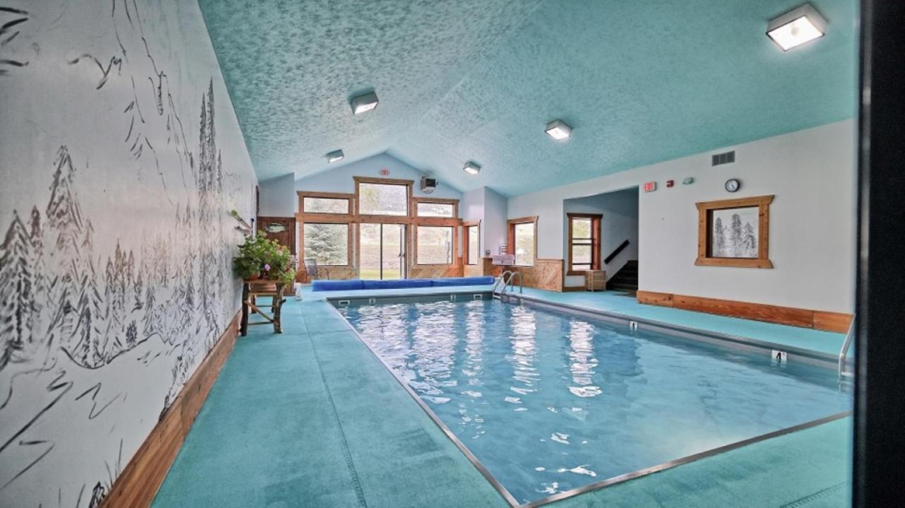 Yellowstone Village Inn And Suites 가디너 외부 사진