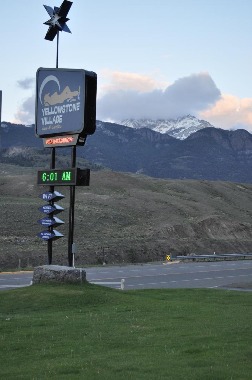 Yellowstone Village Inn And Suites 가디너 외부 사진