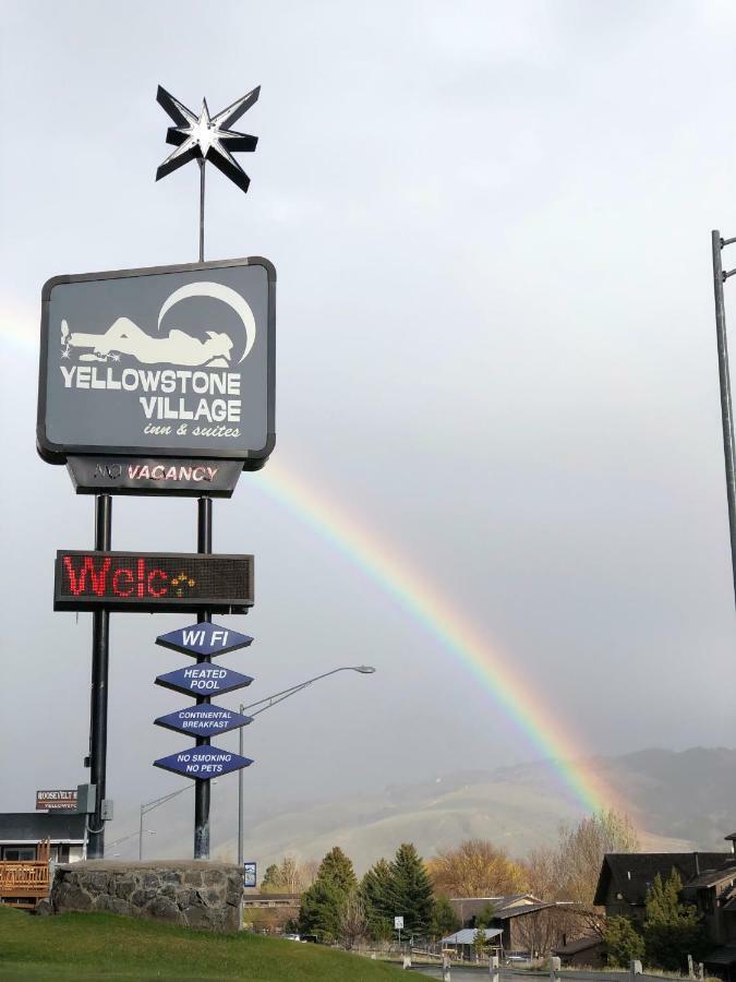 Yellowstone Village Inn And Suites 가디너 외부 사진